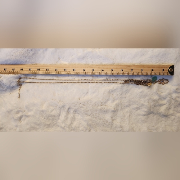 NWOT Hamsa Hand Necklace - Picture 2 of 4